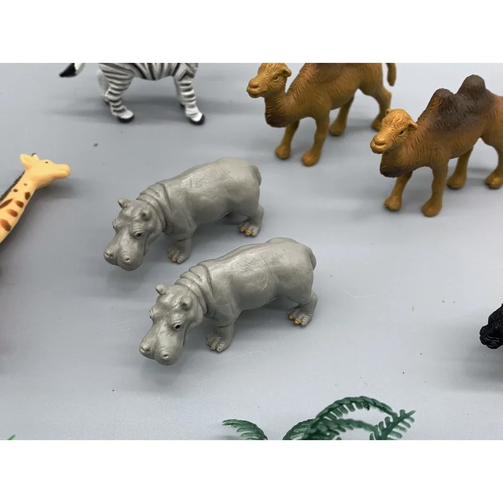 Vintage Cake Toppers 24 piece Plastic Safari Wild Animals Jungle Zoo